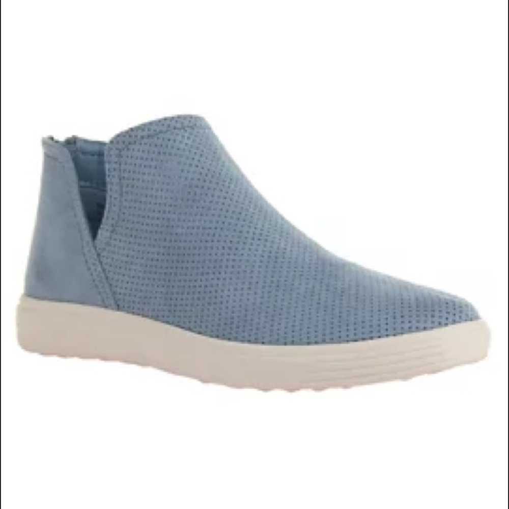 True Craft Side V Mid Sneakers